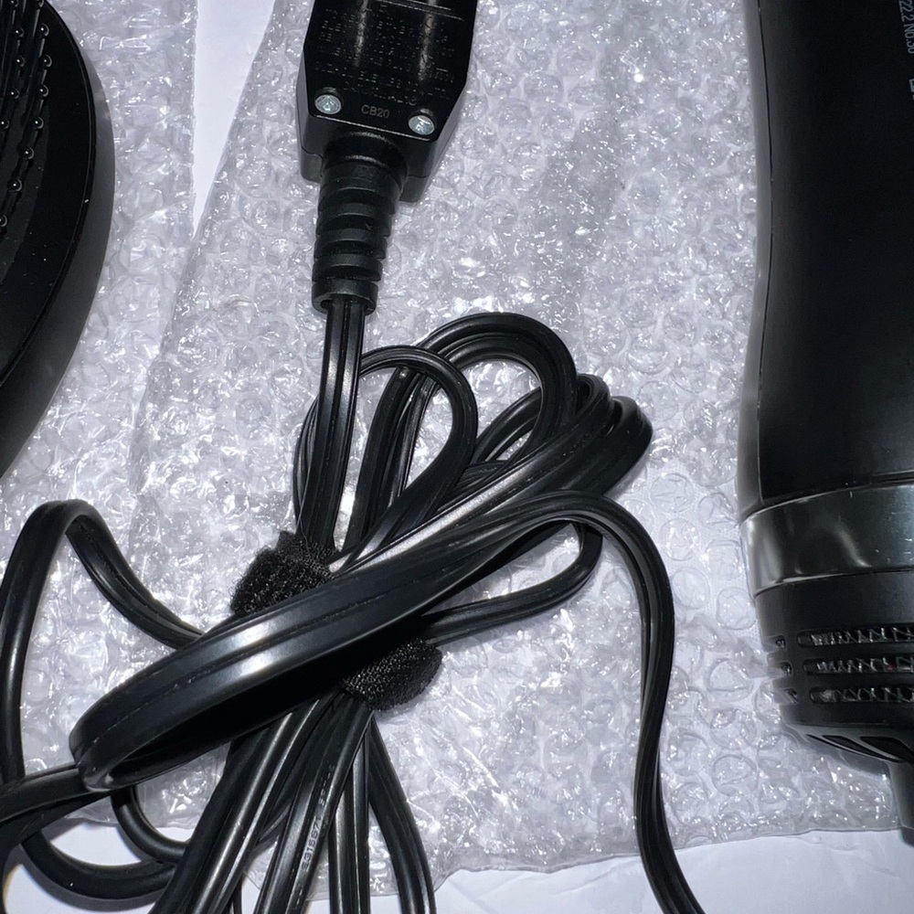 CHI Volumizer 4-in-1 Blowout Brush - Picture 16 of 16